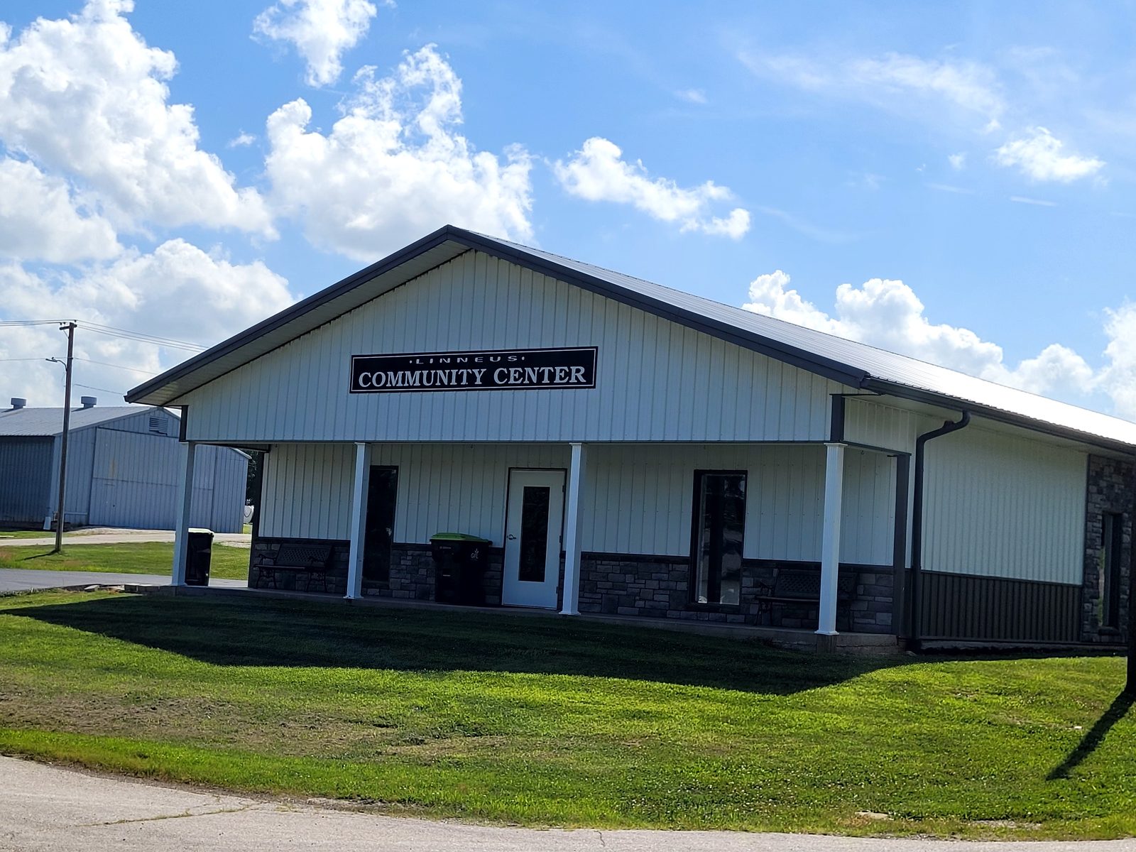 The Linneus Community Center building